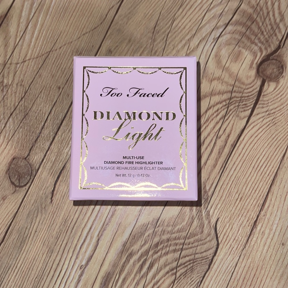 Too faced Diamond Light highlighter
